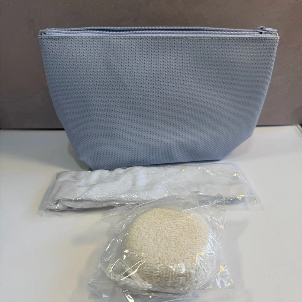 🩷5/$10🩷 Avon Blueish Gray Zippered Pouch VINTAGE 2003